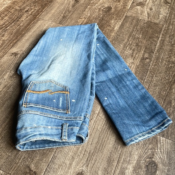 Almost Famous Distressed “Paint Spatter” Jeans - Picture 6 of 7